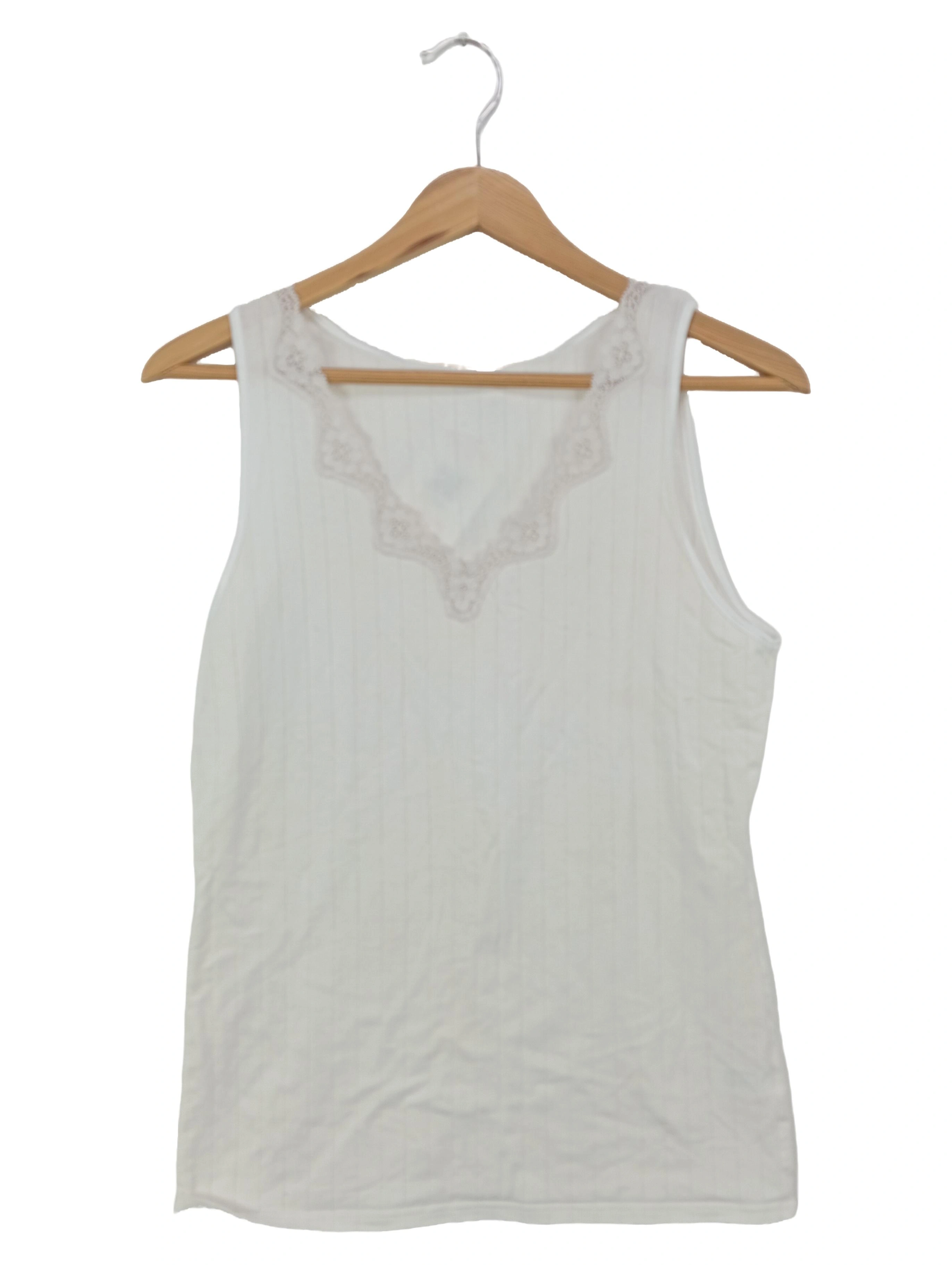 CALIDA Damen Unterhemd M/38 Weiß Basic Casual Spitze Rippstrick 1