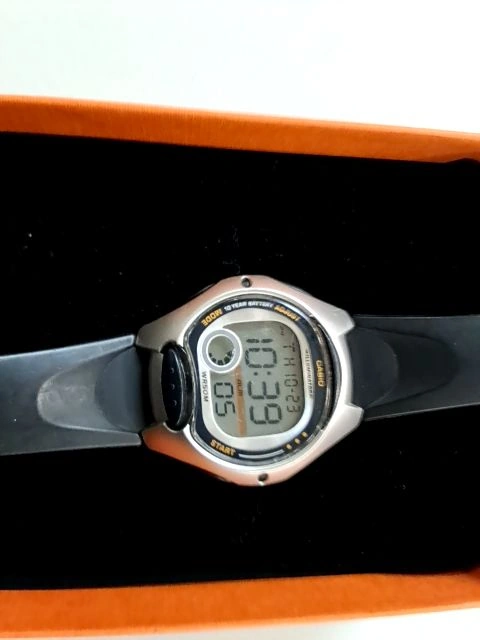 Casio Illuminator WR50M Sportuhr Digitaluhr Herren Damen Schwarz Kunststoff 6