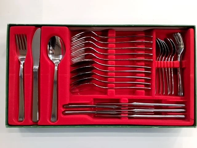 BSF Besteckset 24-teilig Edelstahl 18/8 Besteck Set Koffer Silber 6
